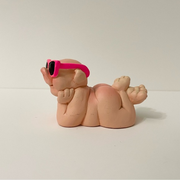 Vintage Wetherbee Pig Figurine Sun Bathing Figure - Picture 12 of 14